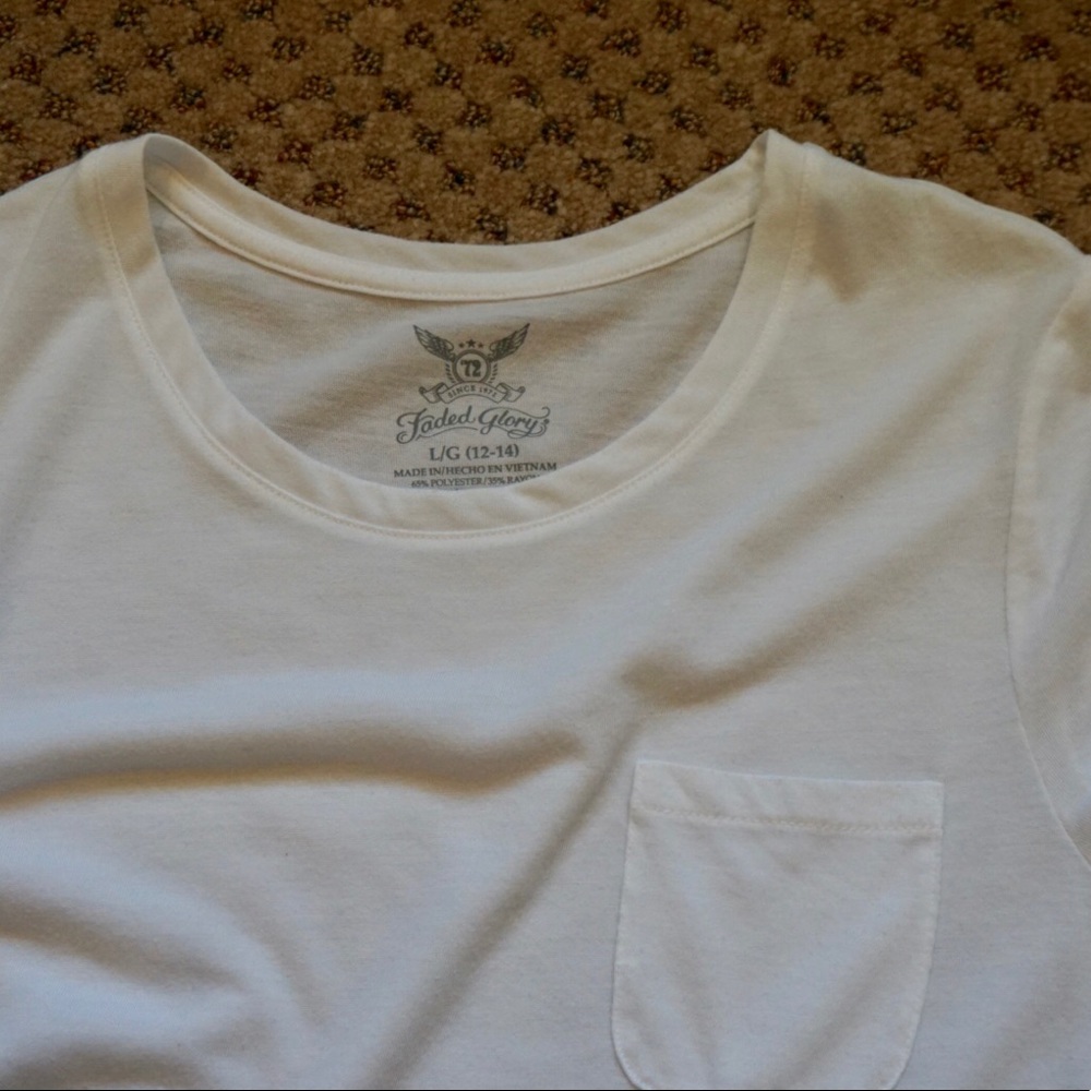 White basic tee - Picture 3 of 3